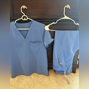 LIKE NEW FIGS scrubs, size SMALL